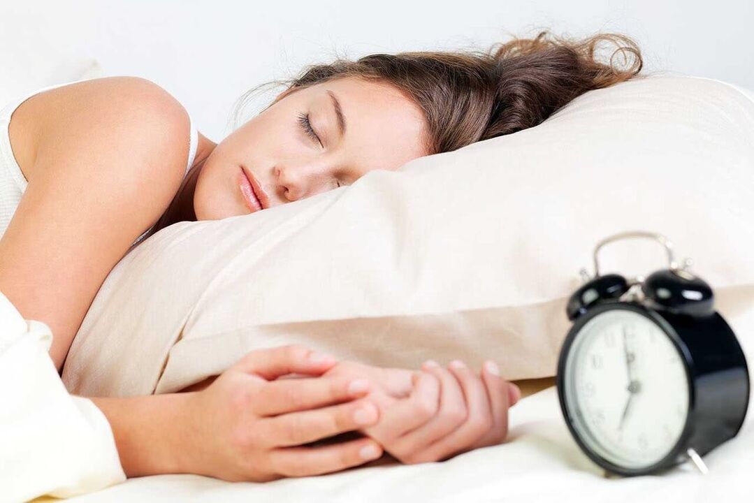 ကိုယ်အလေးချိန်လျှော့ချရန်အတွက် ကျန်းမာစွာအိပ်စက်ခြင်းနှင့် နံနက်ခင်းလေ့ကျင့်ခန်းများ