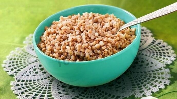 200 ဂရမ် buckwheat သည် အပတ်စဉ် အစားအစာ ၏ ပုံမှန်နေ့စဉ် အစိတ်အပိုင်း ဖြစ်သည်။