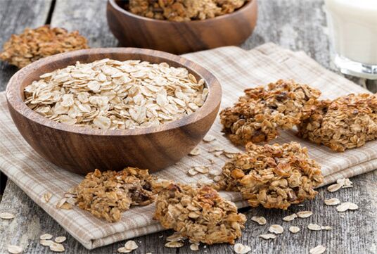 ကိုယ်အလေးချိန်လျှော့ချရန်နှင့် သင့်လျော်သောအာဟာရအတွက် oatmeal